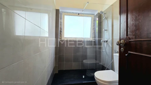 Moradia T5 para Venda em Agualva e Mira-Sintra