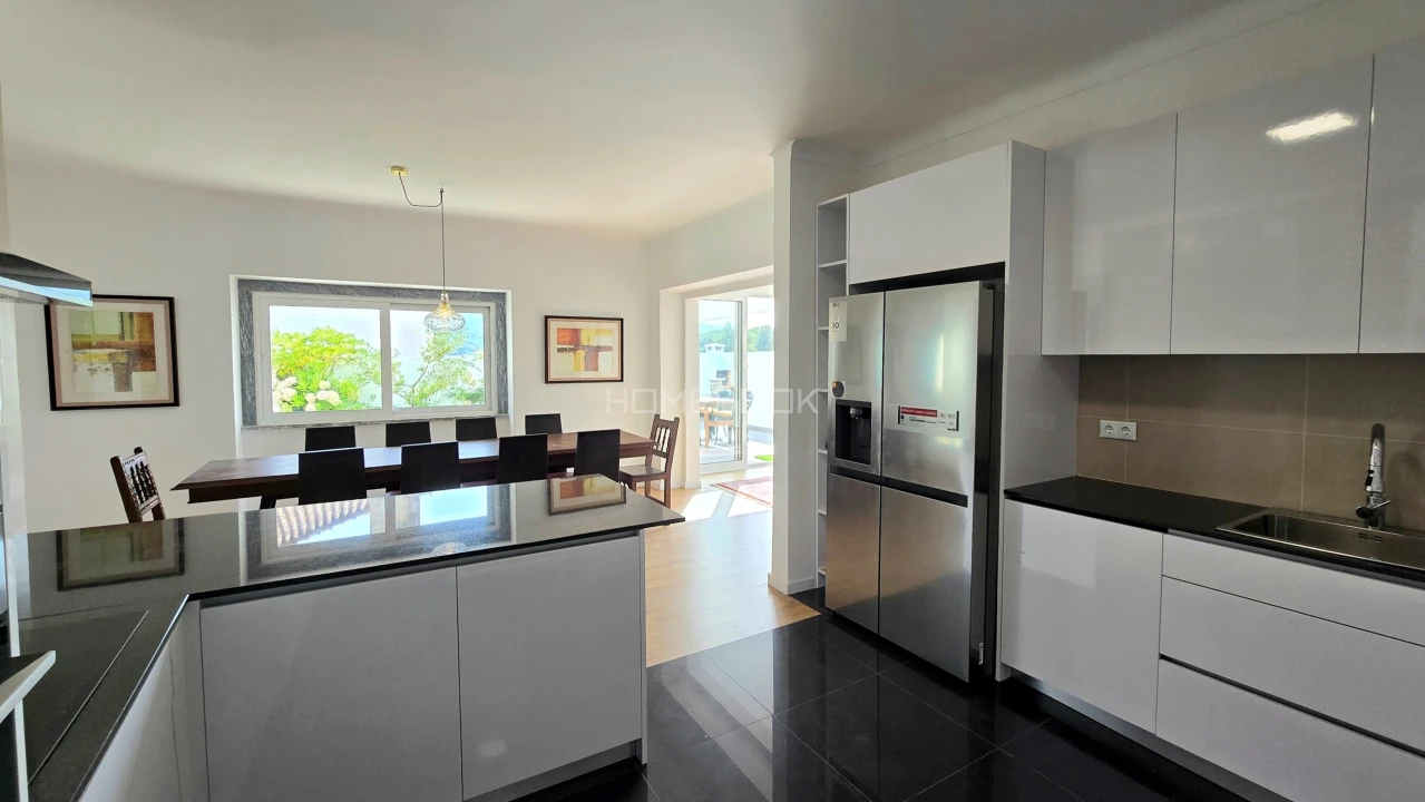 Moradia T5 para Venda em Agualva e Mira-Sintra Foto 34