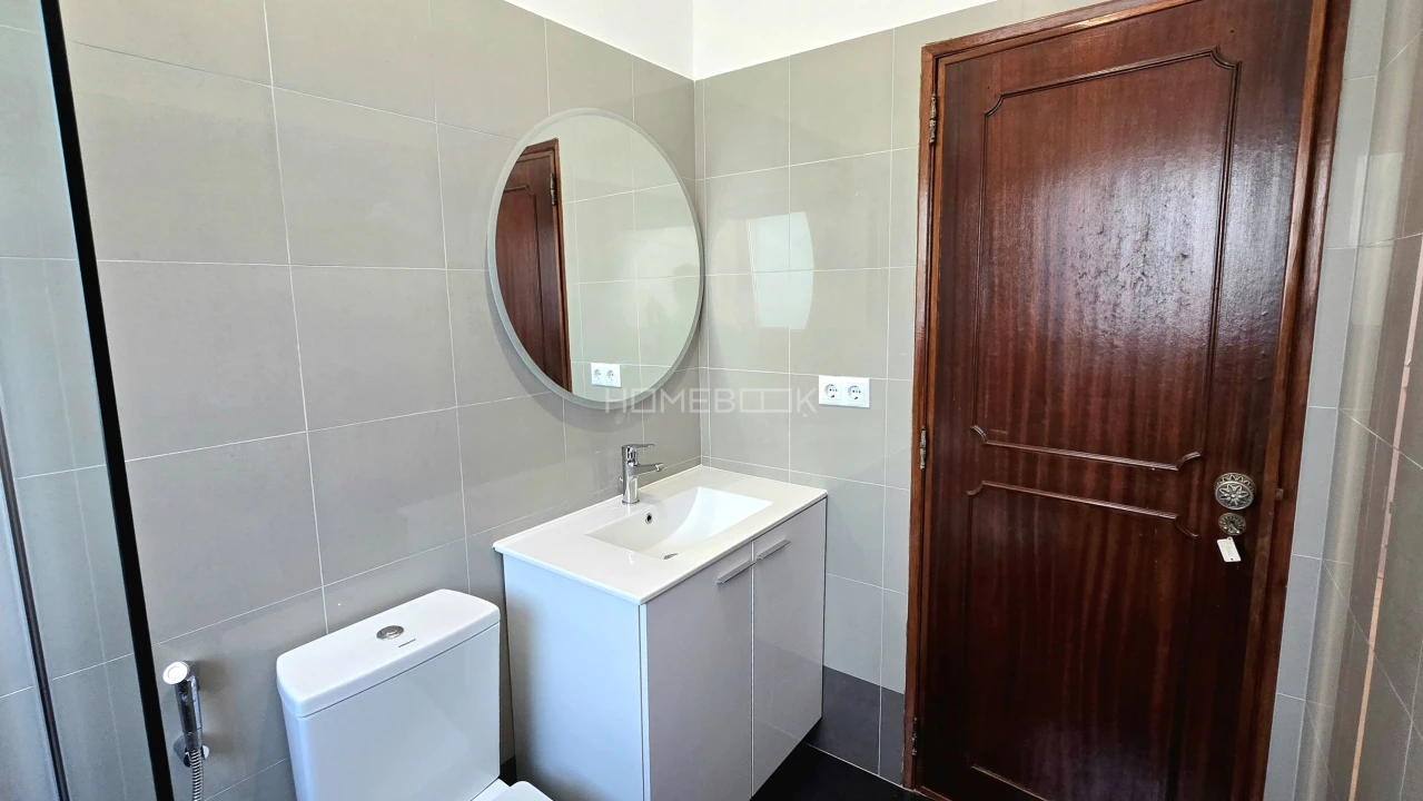 Moradia T5 para Venda em Agualva e Mira-Sintra Foto 47