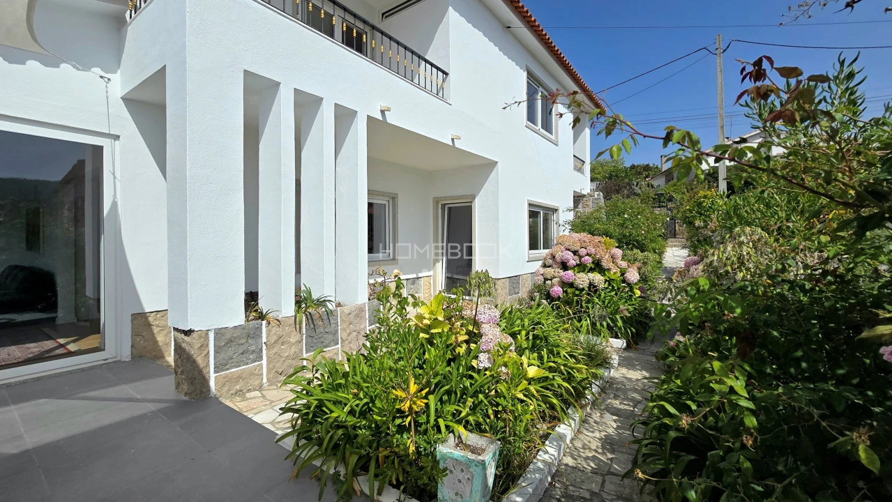 Moradia T5 para Venda em Agualva e Mira-Sintra Foto 1