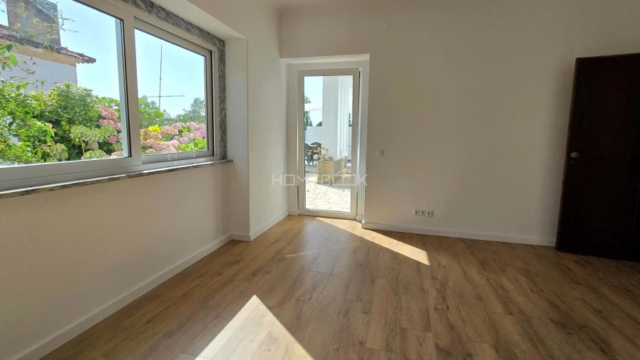 Moradia T5 para Venda em Agualva e Mira-Sintra Foto 50