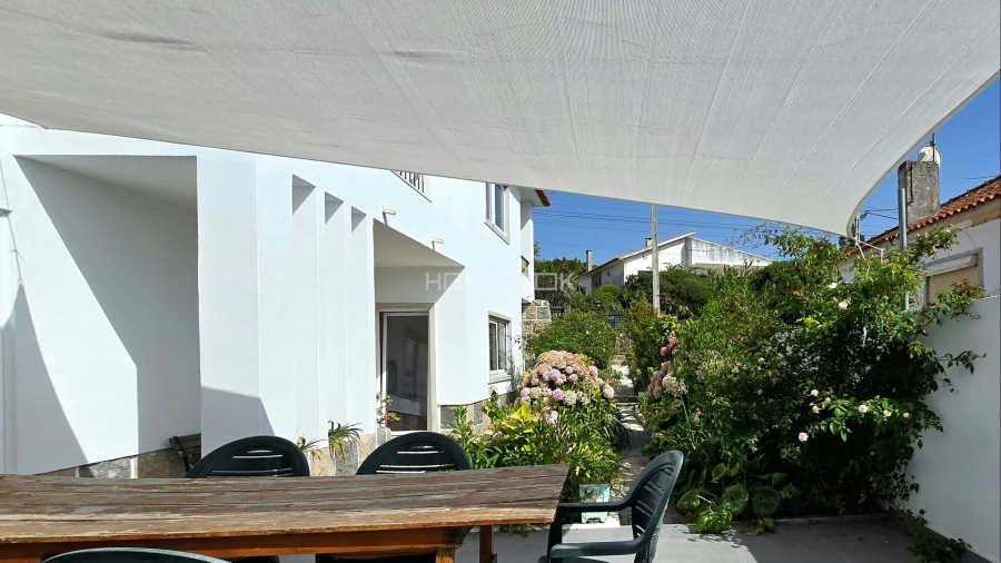 Moradia T5 para Venda em Agualva e Mira-Sintra Foto 8