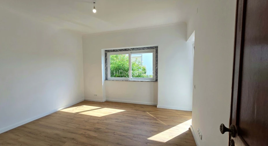 Moradia T5 para Venda em Agualva e Mira-Sintra Foto 28