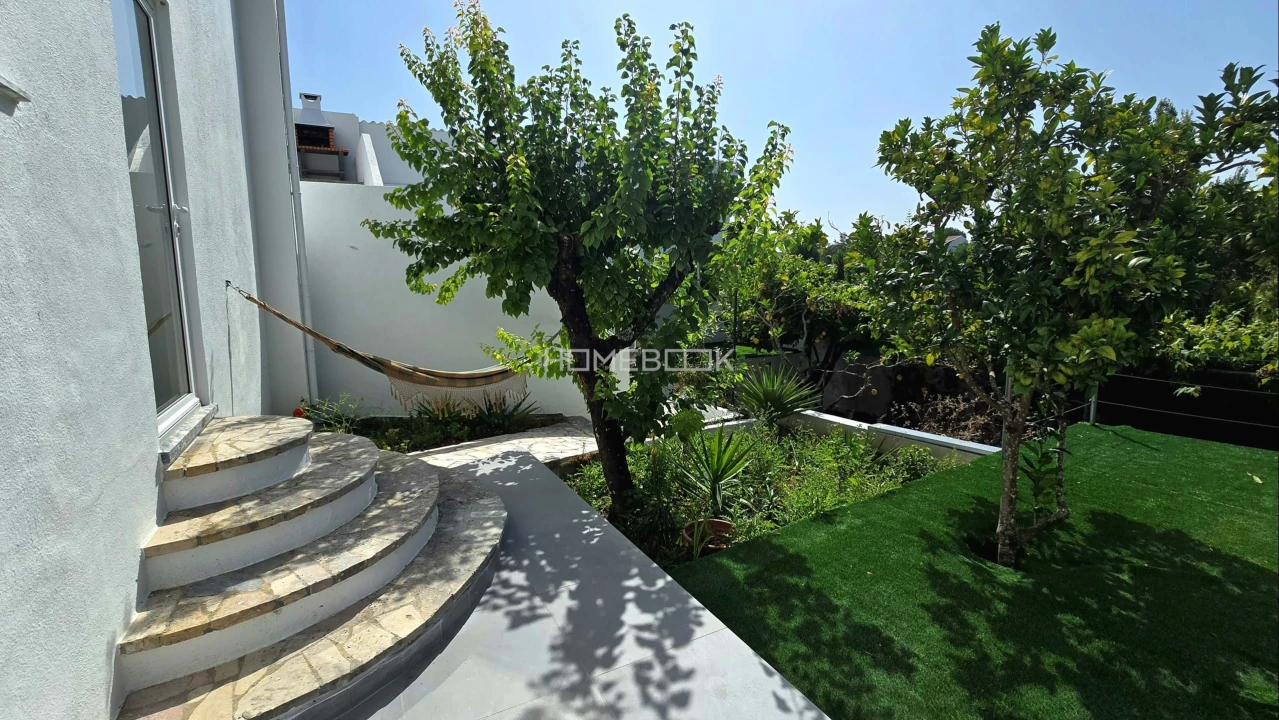 Moradia T5 para Venda em Agualva e Mira-Sintra Foto 7