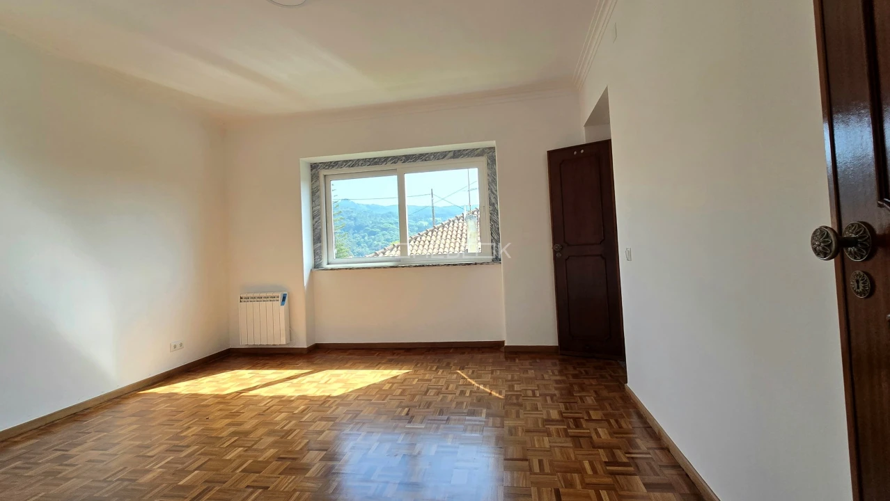 Moradia T5 para Venda em Agualva e Mira-Sintra Foto 39