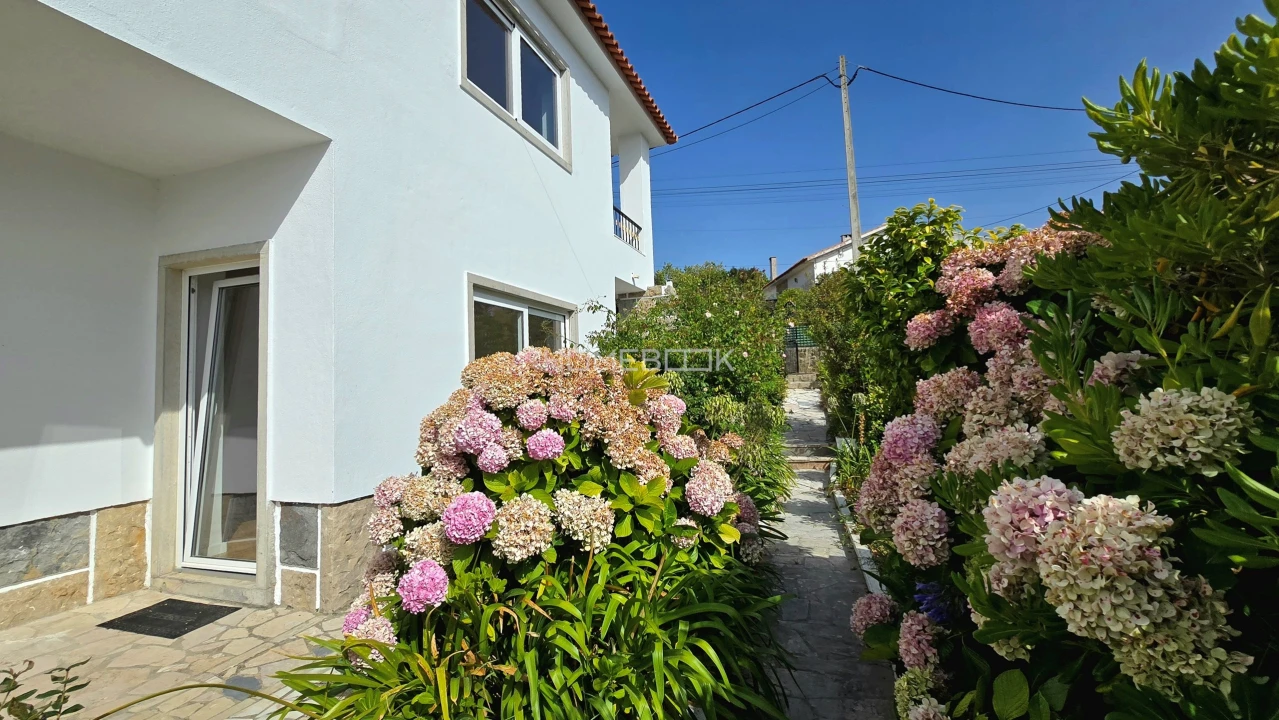 Moradia T5 para Venda em Agualva e Mira-Sintra Foto 16