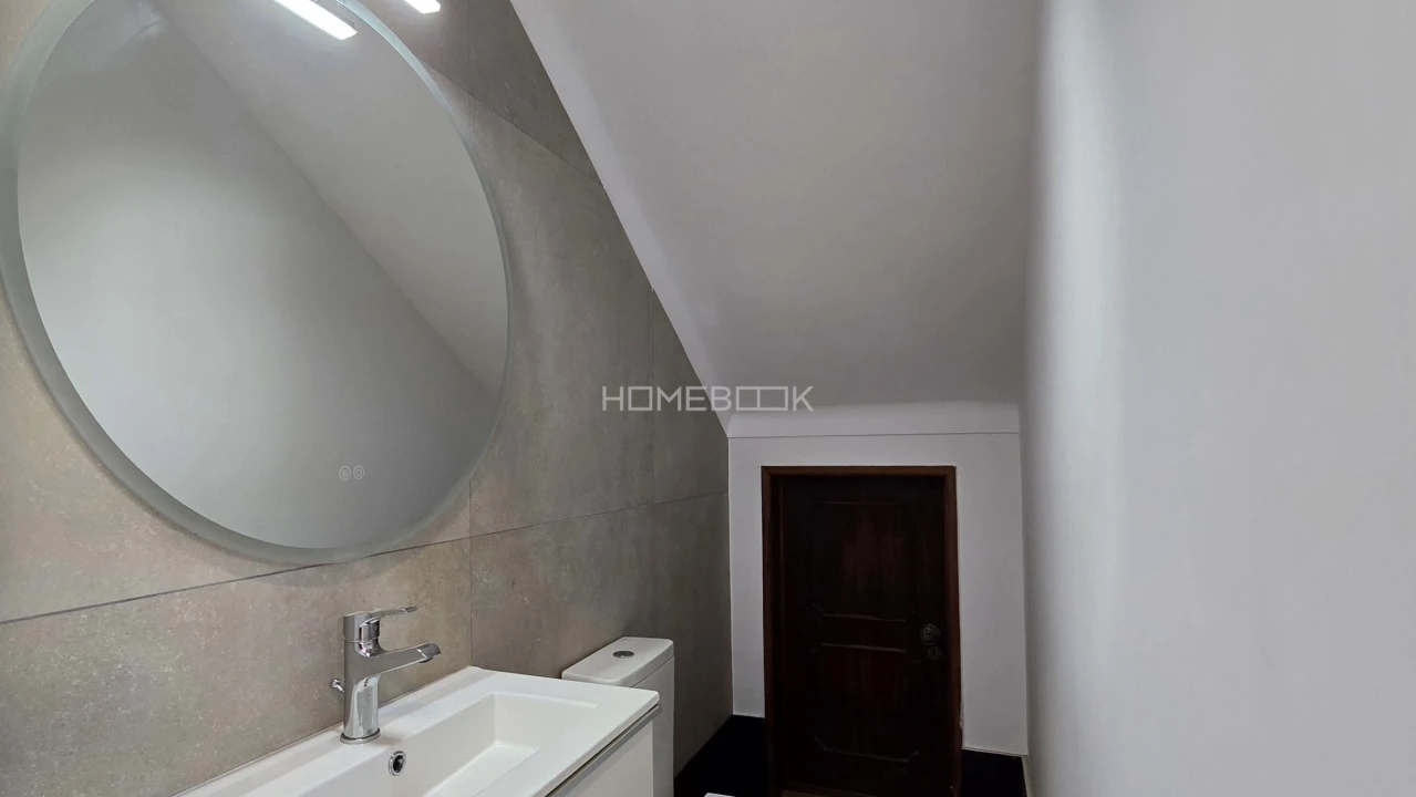 Moradia T5 para Venda em Agualva e Mira-Sintra Foto 26