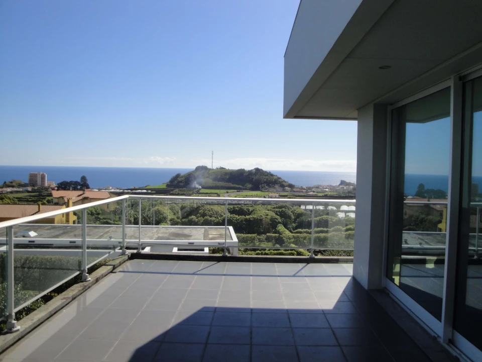 Moradia T4 para Venda em Rosto do Cão (São Roque) Foto 10