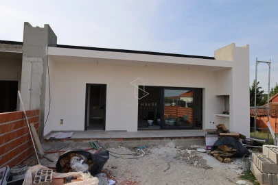 Moradia T3 para Venda em Cela