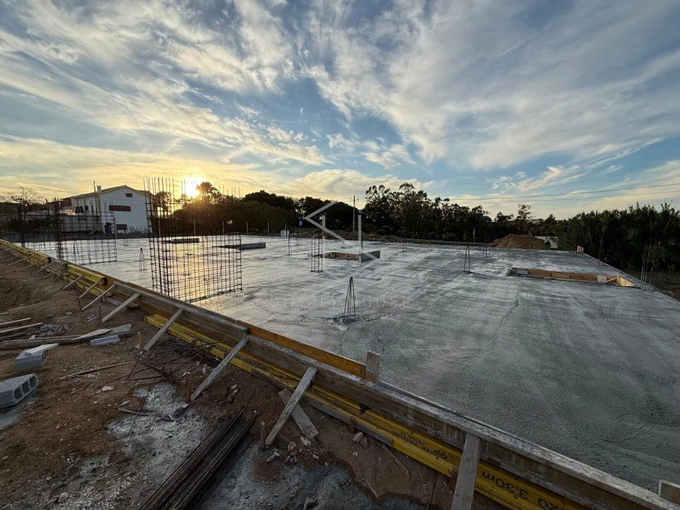 Moradia T3 para Venda em Cela Foto 19