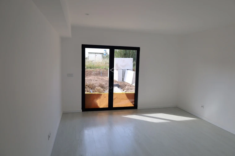 Moradia T3 para Venda em Cela Foto 52