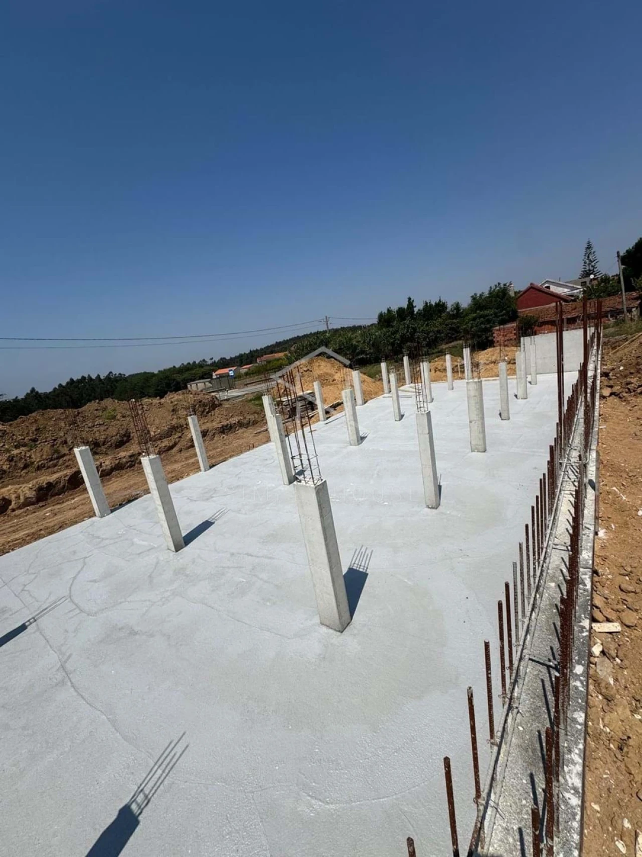 Moradia T3 para Venda em Cela Foto 23