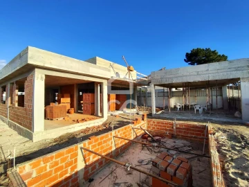Moradia T5 para Venda em Azeitão (São Lourenço e São Simão)