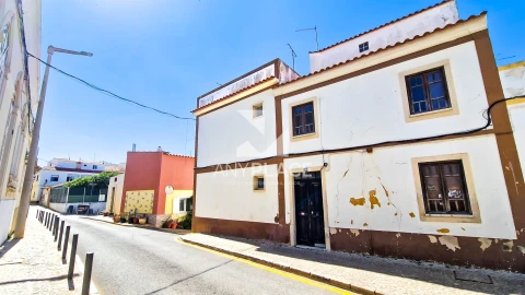 Moradia T3 para Venda em Loule (São Sebastião)