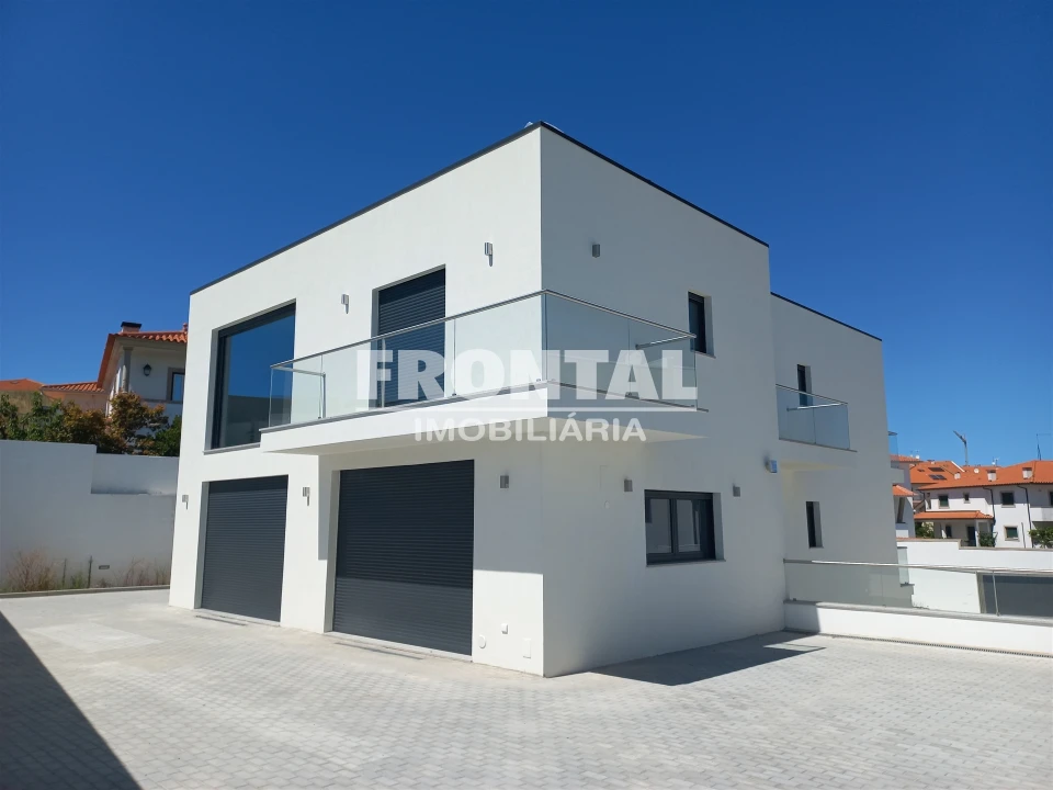 Moradia T4 para Venda em Mirandela Foto 16