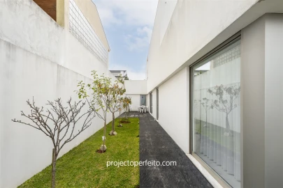 Moradia T3 para Venda em Arcozelo