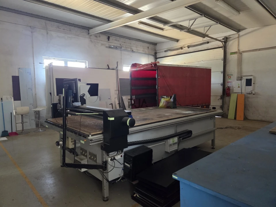 Armazém para Venda em Vilar Seco Foto 4