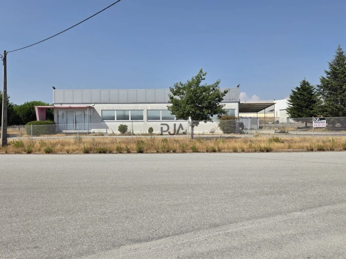 Armazém para Venda em Vilar Seco