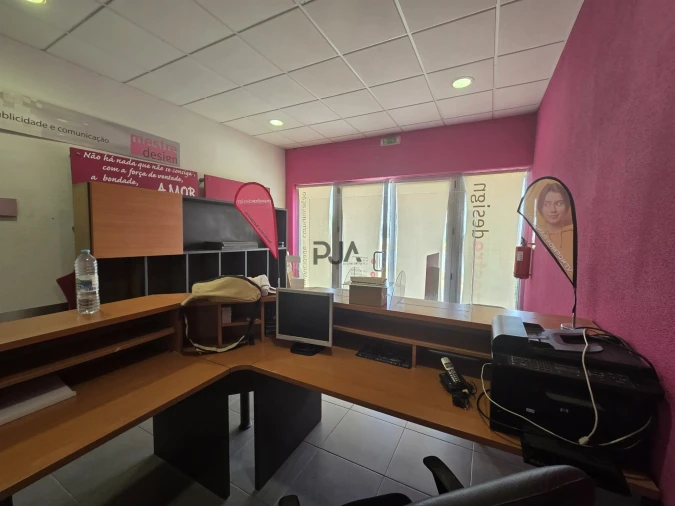 Armazém para Venda em Vilar Seco Foto 13