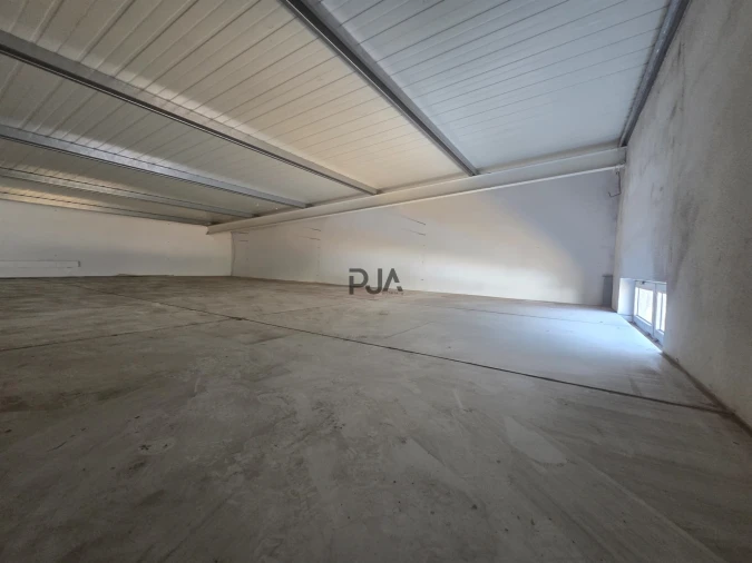 Armazém para Venda em Vilar Seco Foto 12