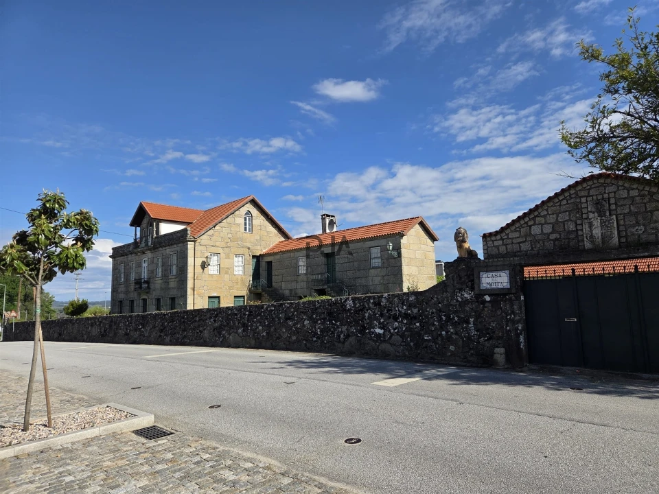 Moradia T4 para Venda em Insua Foto 16