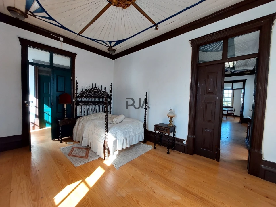 Moradia T4 para Venda em Insua Foto 5