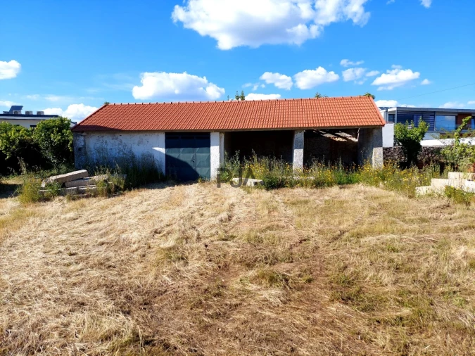 Moradia T4 para Venda em Insua Foto 11