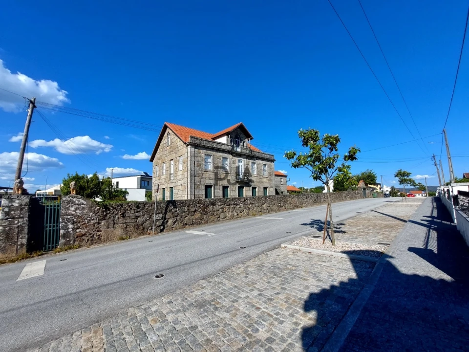 Moradia T4 para Venda em Insua Foto 9