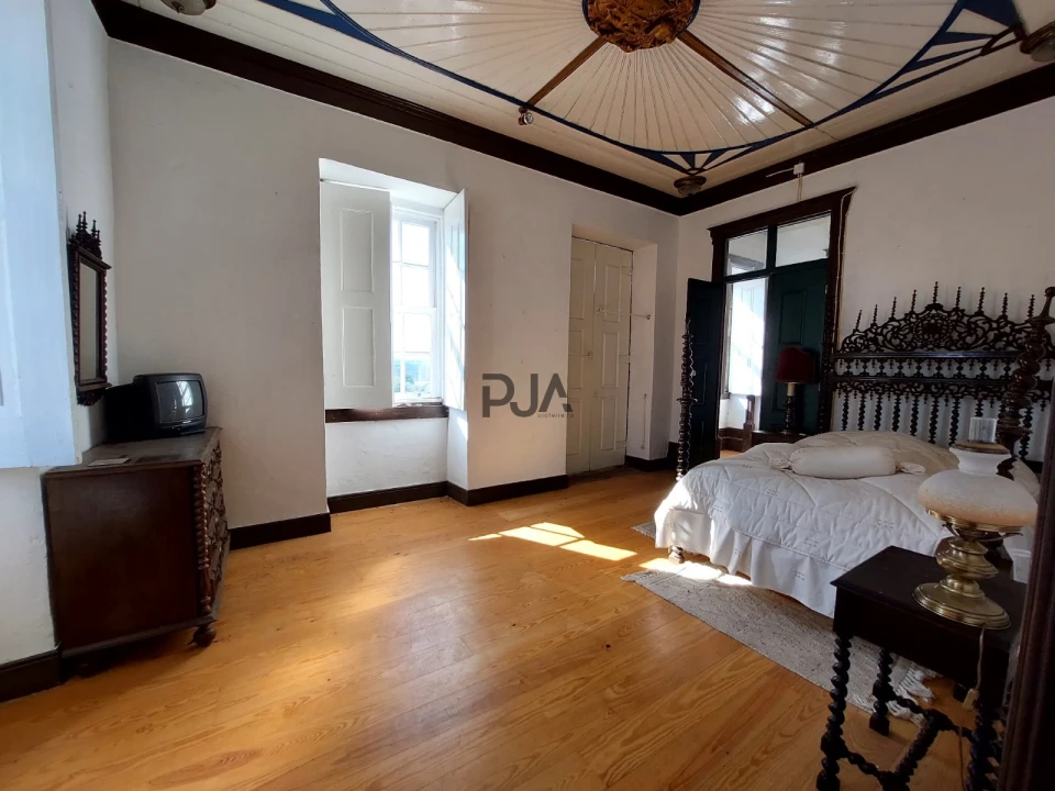 Moradia T4 para Venda em Insua Foto 4