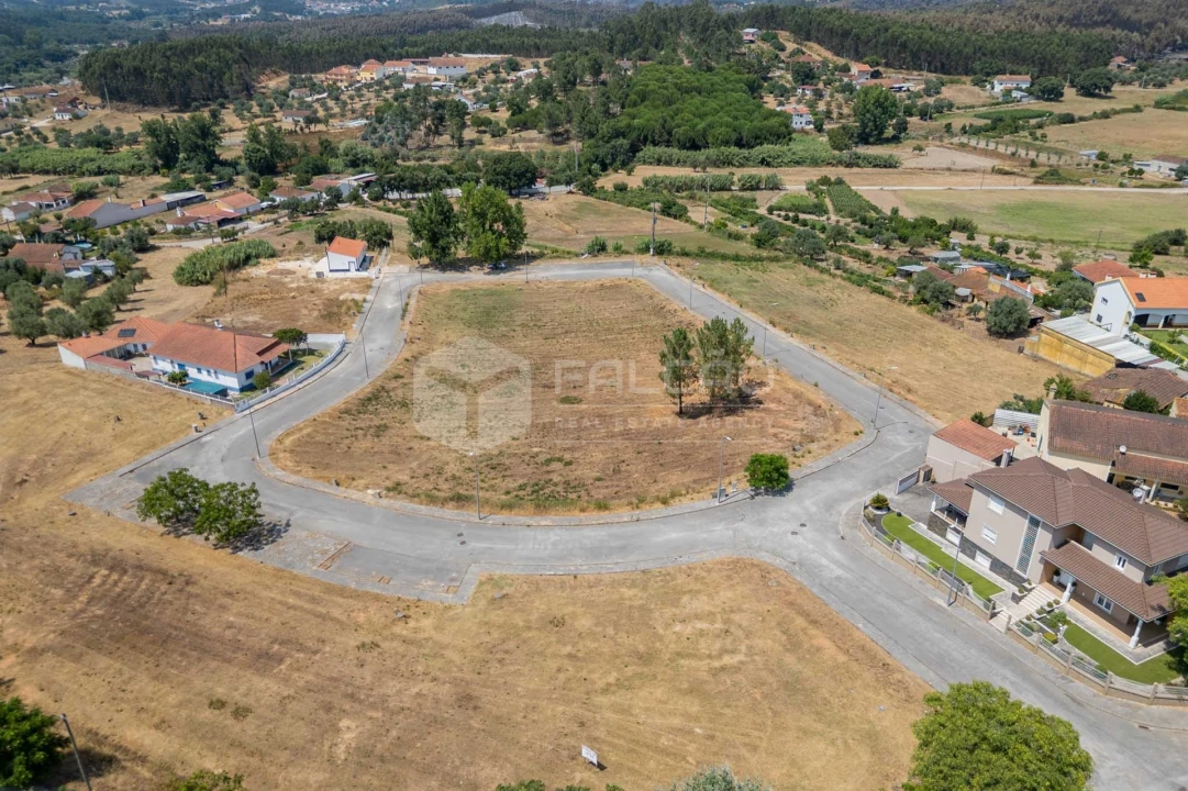Terreno para Venda em Alcanede Foto 8