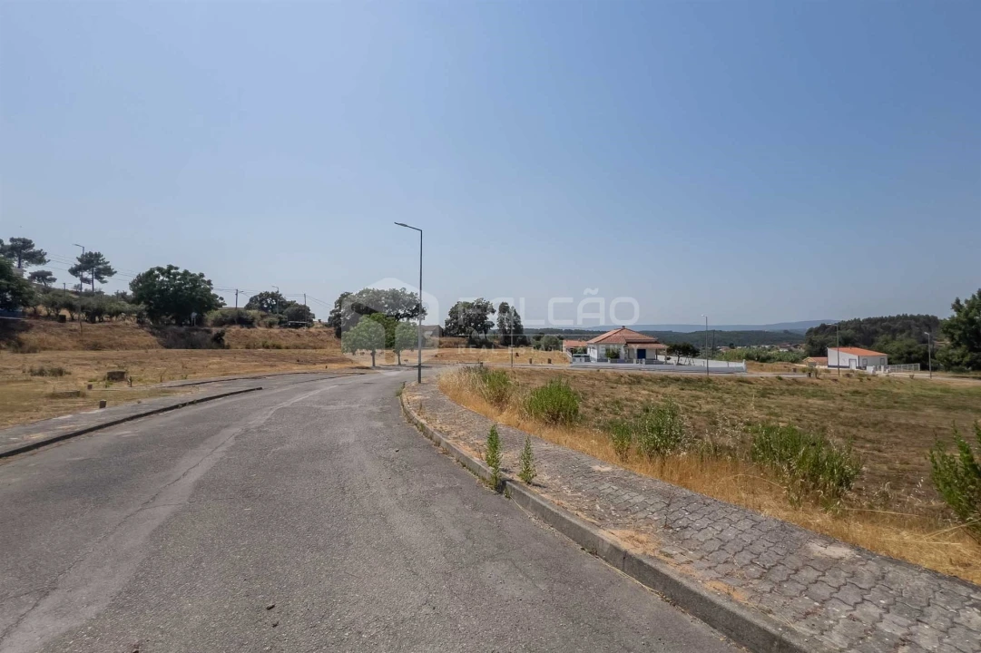 Terreno para Venda em Alcanede Foto 13