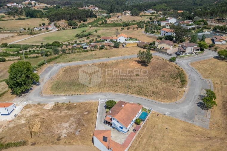 Terreno para Venda em Alcanede Foto 4