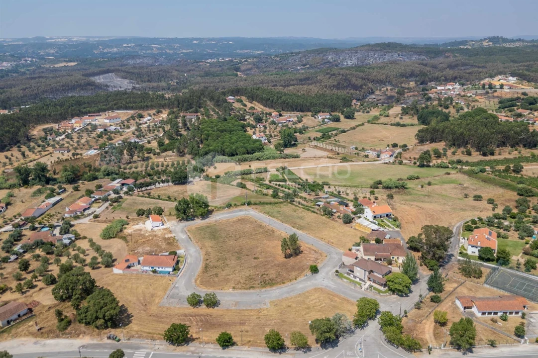 Terreno para Venda em Alcanede Foto 2