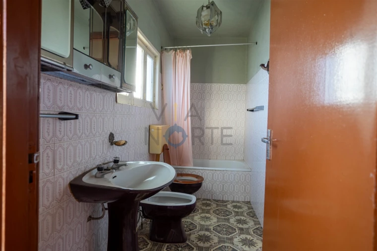 Moradia T3 para Venda em Vilar Chão Foto 18