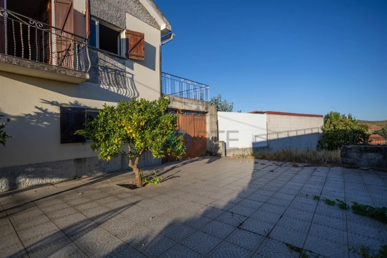 Moradia T3 para Venda em Vilar Chão Foto 3