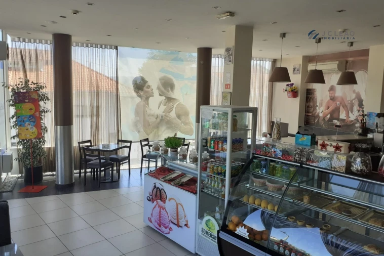 Loja para Trespasse em Paredes Foto 7