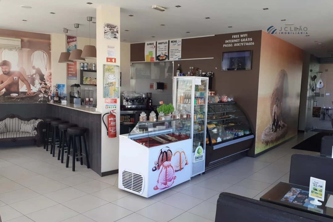 Loja para Trespasse em Paredes Foto 8