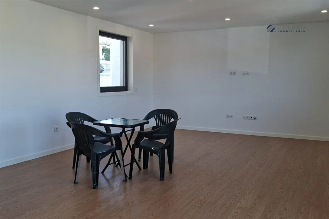 Moradia T3 para Venda em Campo e Sobrado Foto 14