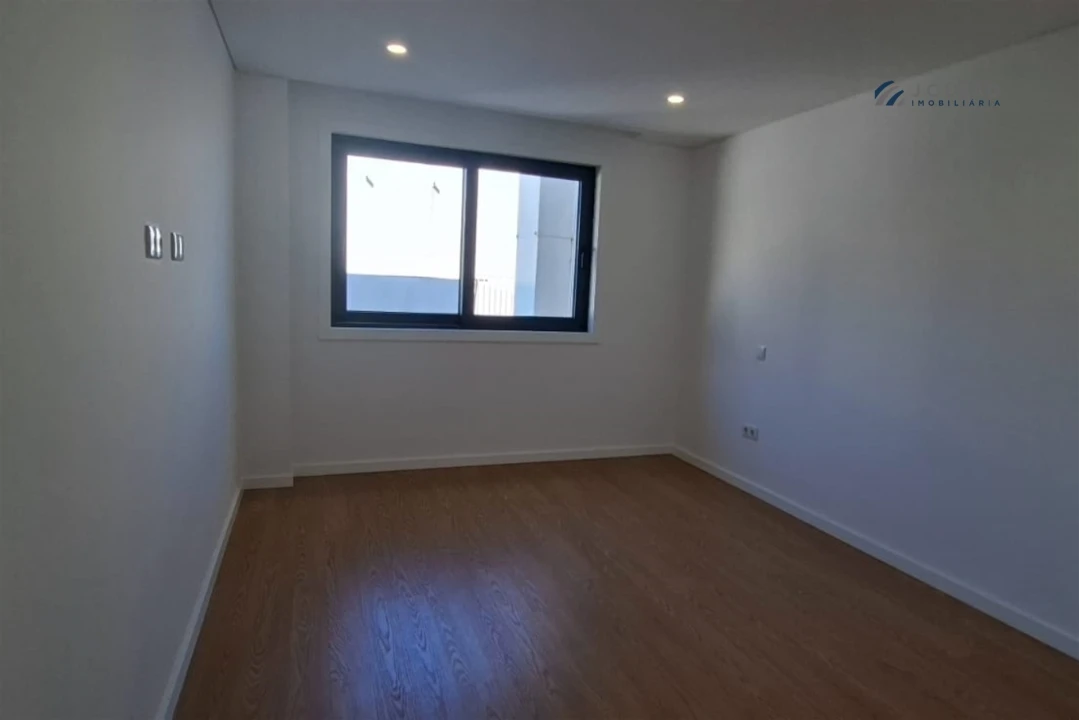 Moradia T3 para Venda em Campo e Sobrado Foto 28