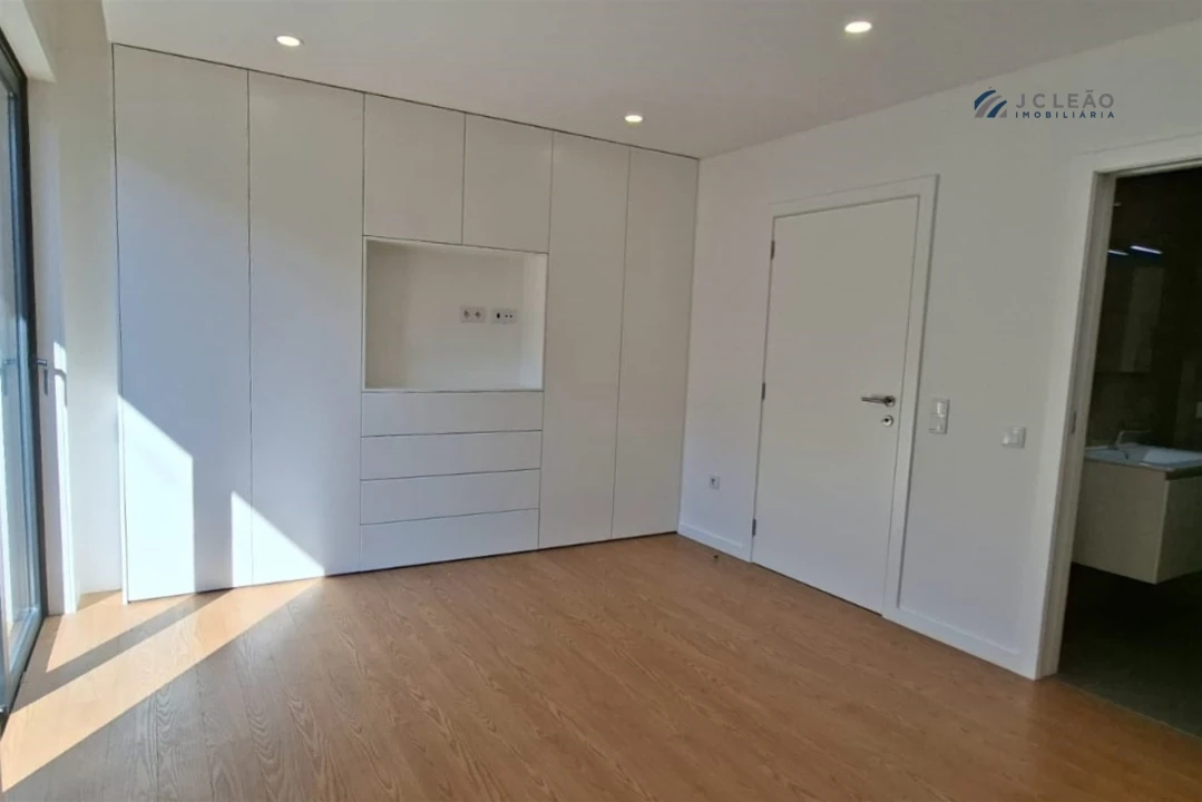 Moradia T3 para Venda em Campo e Sobrado Foto 20