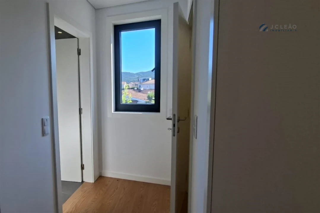 Moradia T3 para Venda em Campo e Sobrado Foto 2