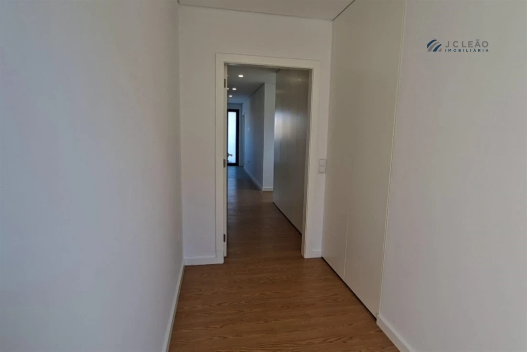 Moradia T3 para Venda em Campo e Sobrado Foto 33