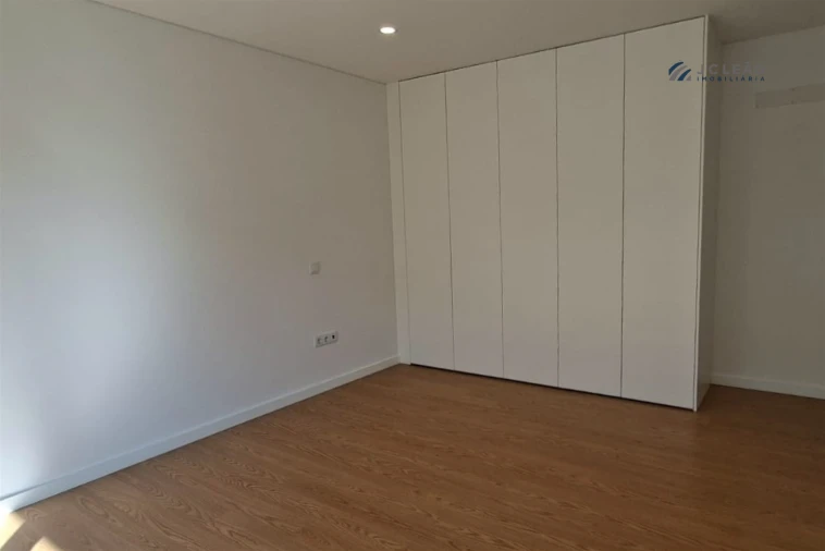 Apartamento T3 para Venda em Campo e Sobrado Foto 30