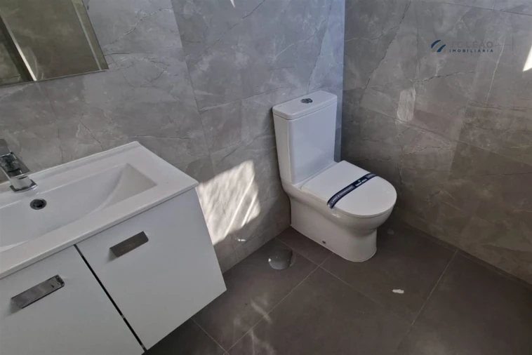 Apartamento T3 para Venda em Campo e Sobrado Foto 3