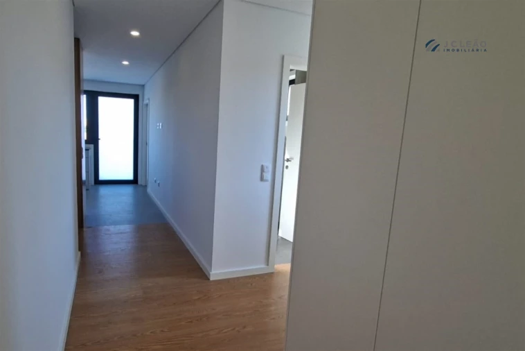 Apartamento T3 para Venda em Campo e Sobrado Foto 27