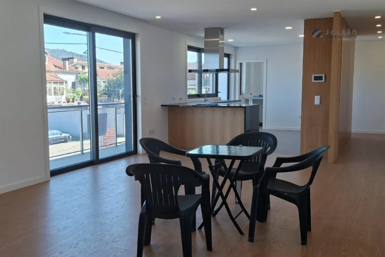 Apartamento T3 para Venda em Campo e Sobrado Foto 16