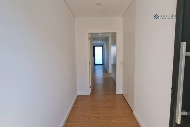 Apartamento T3 para Venda em Campo e Sobrado Foto 26