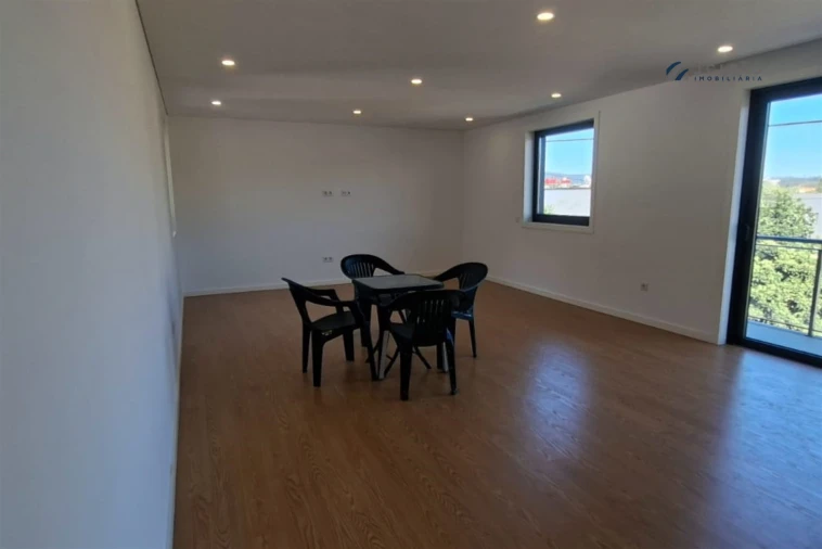 Apartamento T3 para Venda em Campo e Sobrado Foto 13