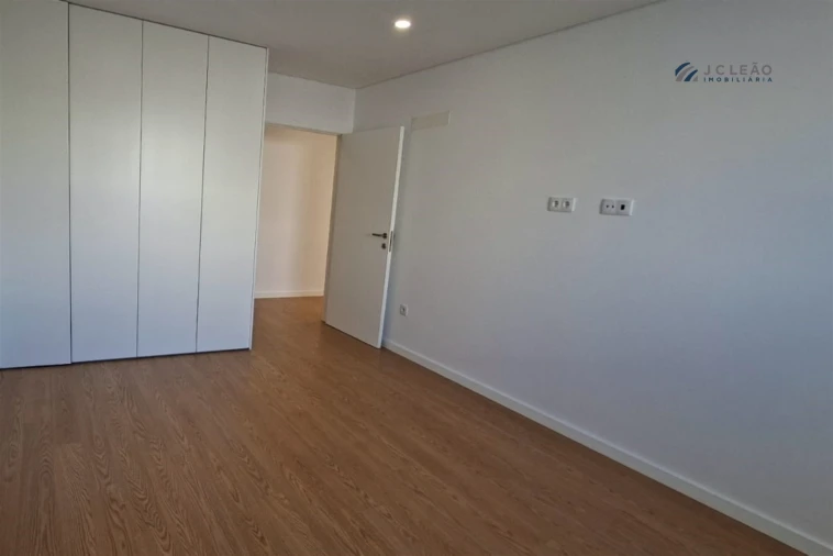 Apartamento T3 para Venda em Campo e Sobrado Foto 23