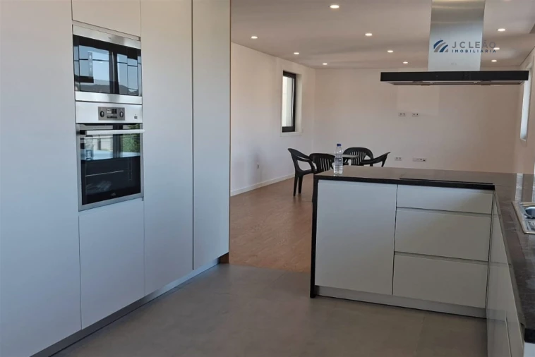 Apartamento T3 para Venda em Campo e Sobrado Foto 6